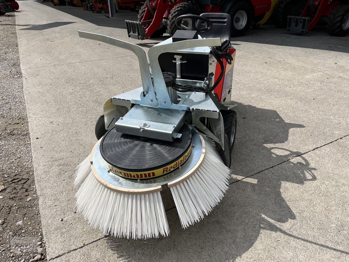 Hochdruckreiniger of the type Westermann CM2 Pro Electro Plus mit Elektroanlage, Neumaschine in Burgkirchen (Picture 12)