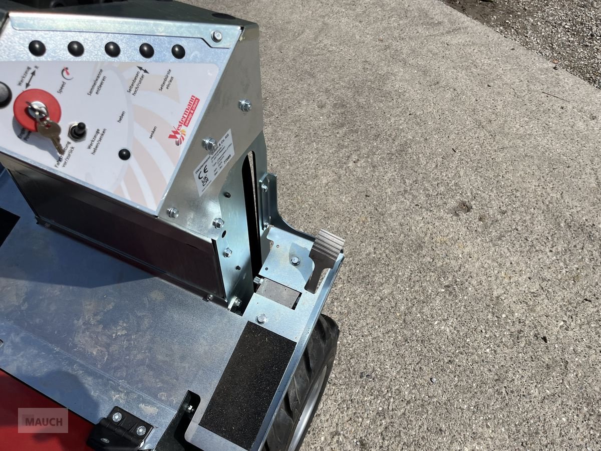 Hochdruckreiniger of the type Westermann CM2 Pro Electro, Spaltenschieber, Futterschieber, Neumaschine in Burgkirchen (Picture 7)