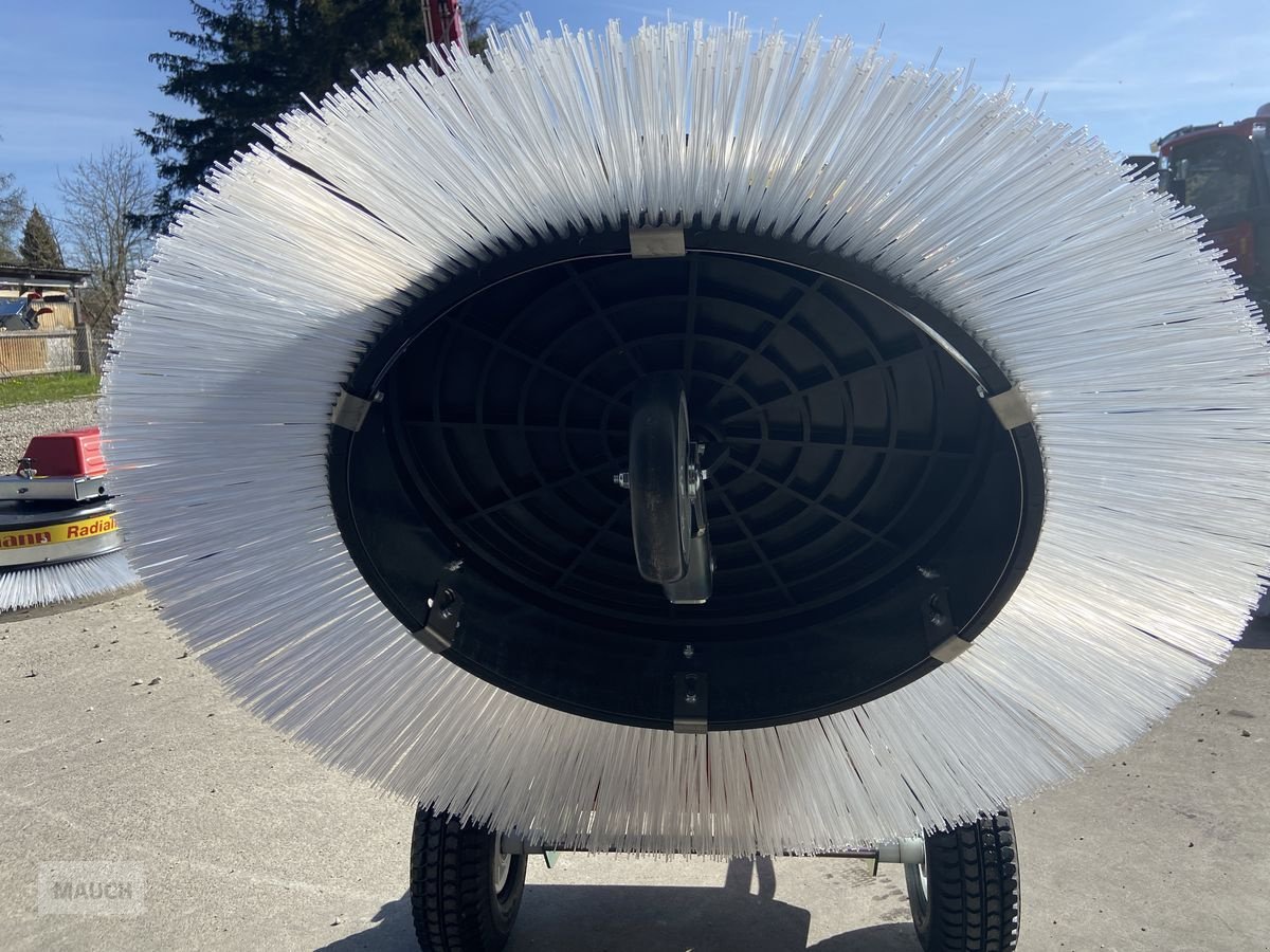 Hochdruckreiniger of the type Westermann Radialbesen WR 870 Akku NEU, Neumaschine in Burgkirchen (Picture 17)