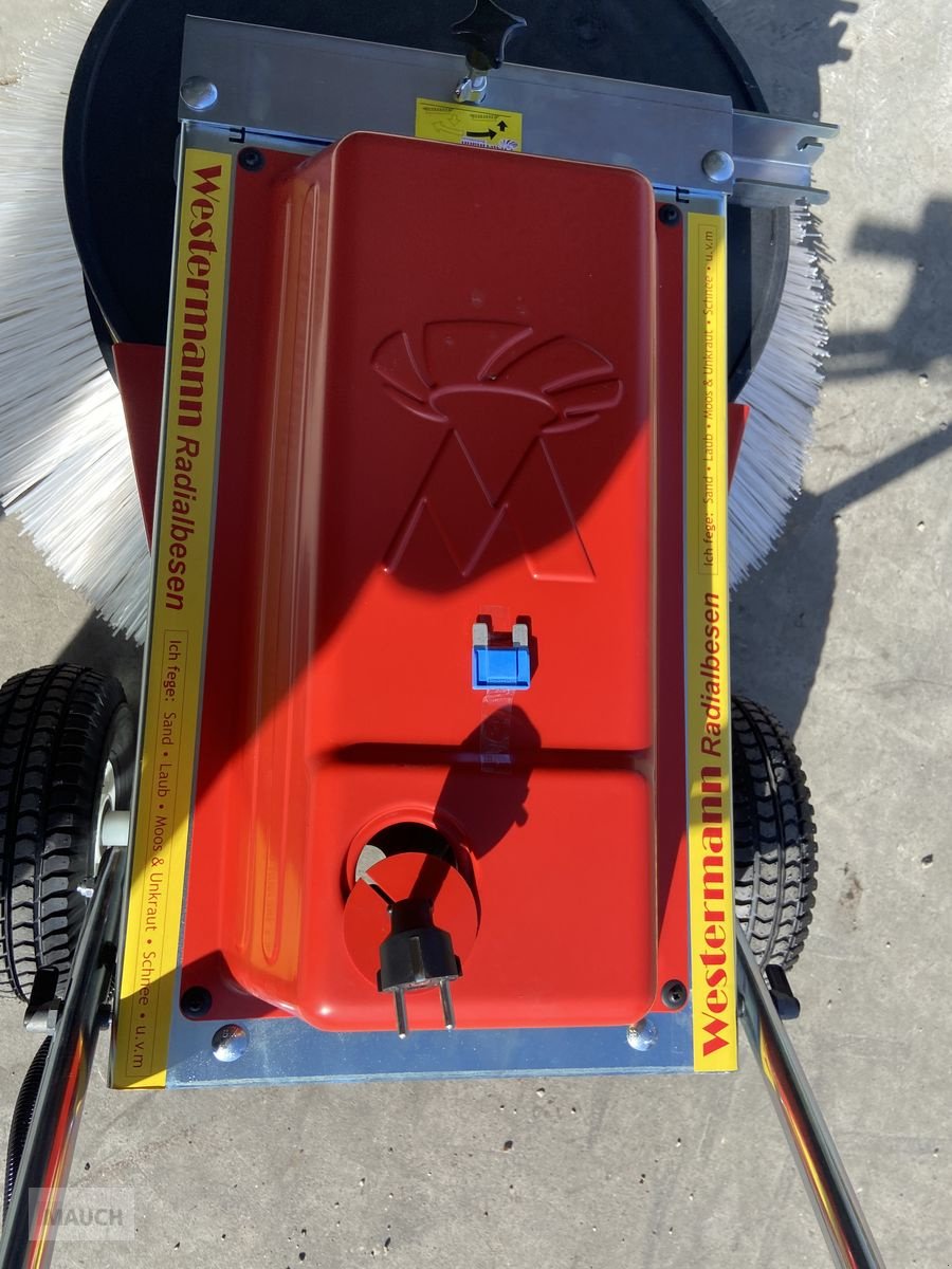 Hochdruckreiniger of the type Westermann Radialbesen WR 870 Akku NEU, Neumaschine in Burgkirchen (Picture 14)