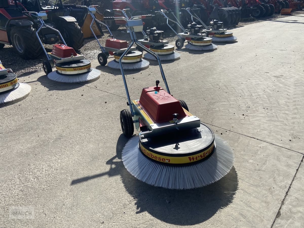Hochdruckreiniger of the type Westermann Radialbesen WR 870 Akku NEU, Neumaschine in Burgkirchen (Picture 11)