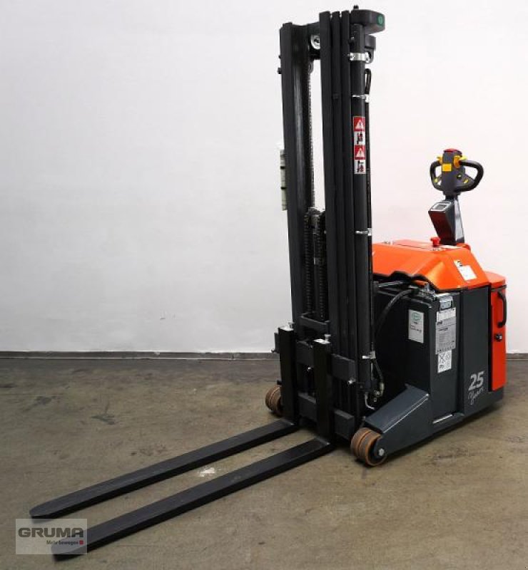 Hochhubwagen Türe ait Combilift CS1250, Gebrauchtmaschine içinde Friedberg-Derching (resim 2)