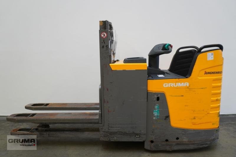 Hochhubwagen Türe ait Jungheinrich ERD220, Gebrauchtmaschine içinde Friedberg-Derching (resim 4)