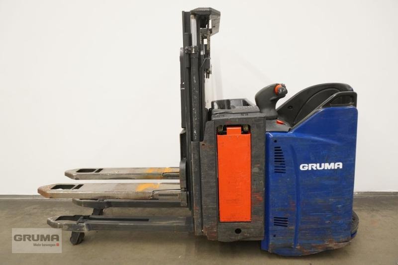 Hochhubwagen des Typs Linde D 12 SP 133, Gebrauchtmaschine in Friedberg-Derching (Bild 4)