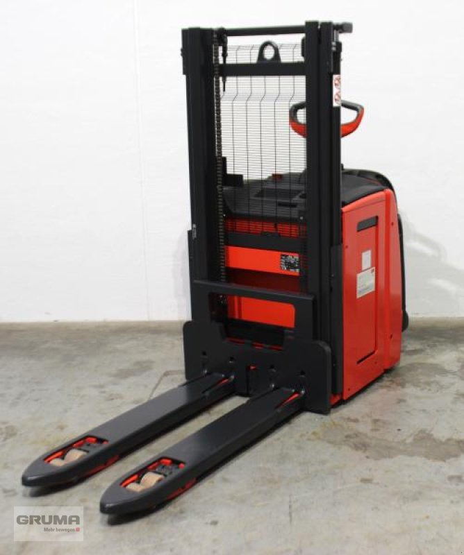 Hochhubwagen des Typs Linde D 14 AP 1173-01, Gebrauchtmaschine in Friedberg-Derching (Bild 4)