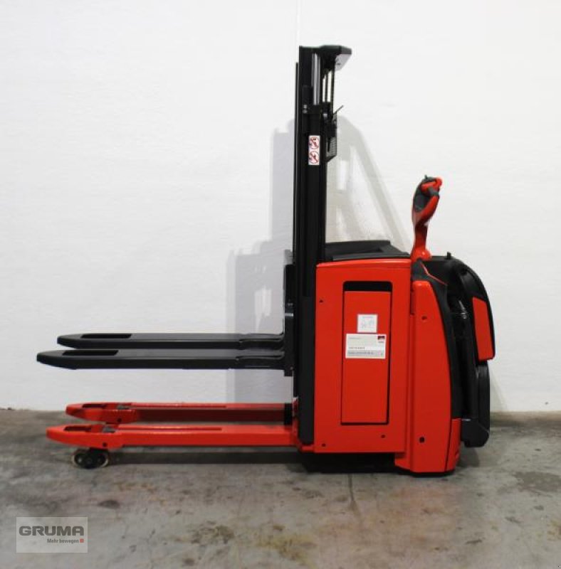 Hochhubwagen des Typs Linde D 14 AP 1173-01, Gebrauchtmaschine in Friedberg-Derching (Bild 5)