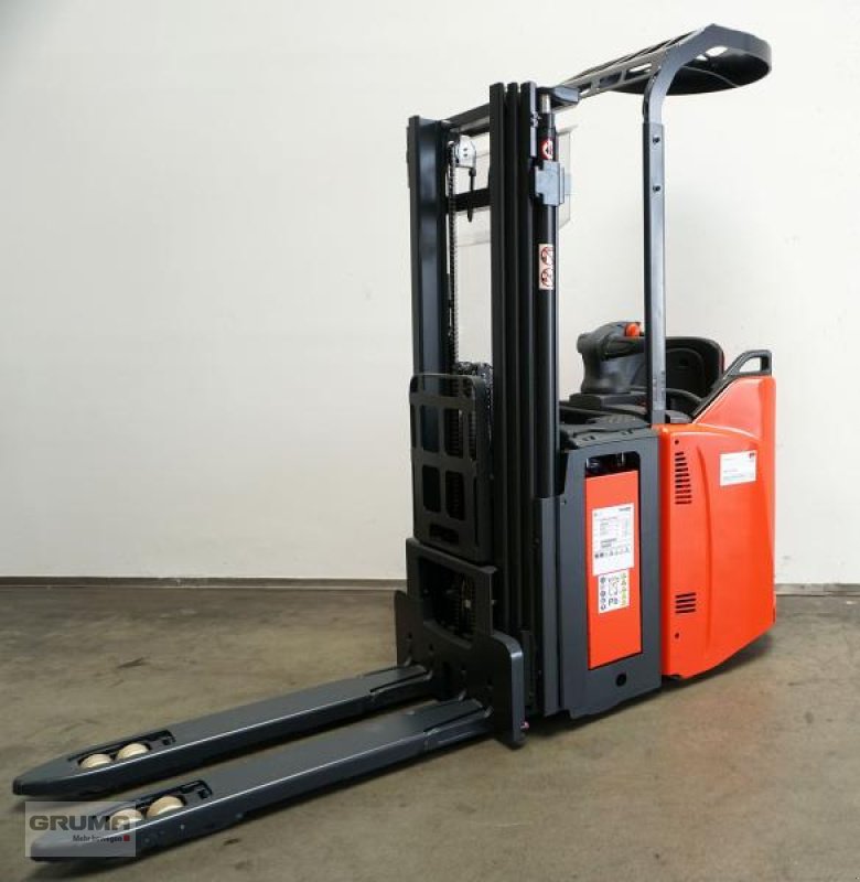 Hochhubwagen du type Linde D 14 SP 133, Gebrauchtmaschine en Friedberg-Derching (Photo 2)