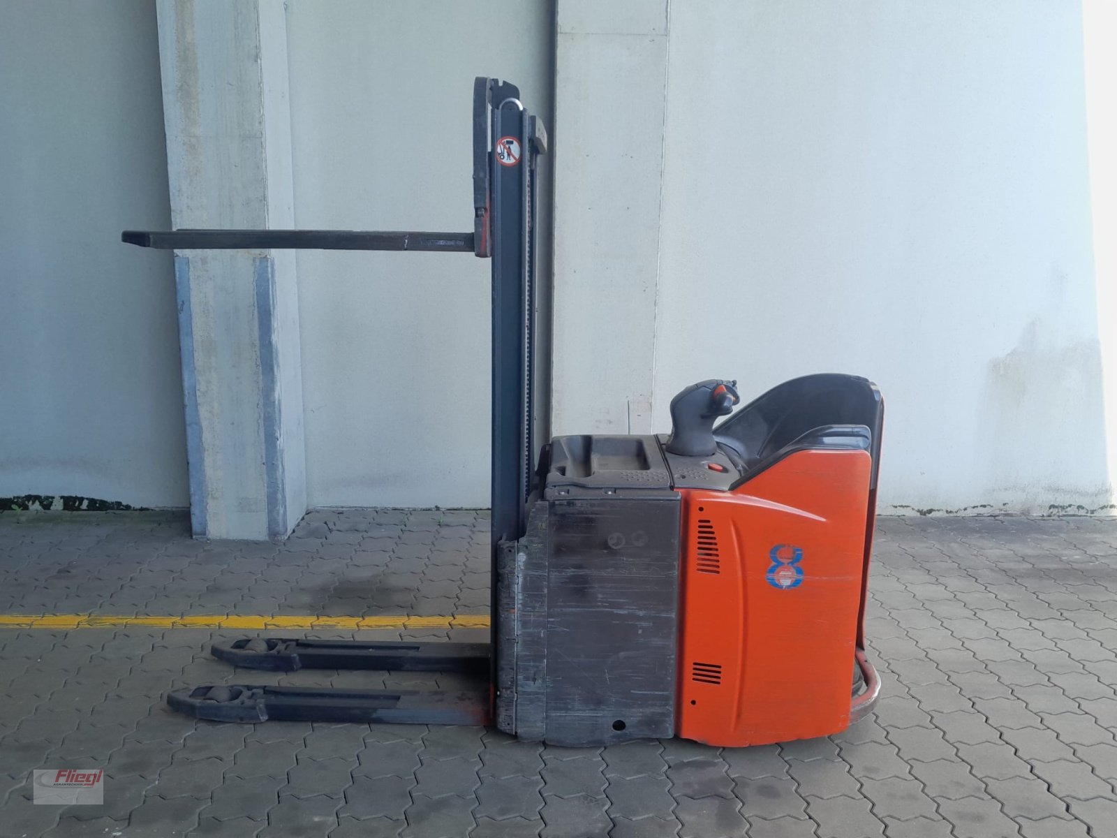 Hochhubwagen Türe ait Linde L12LSP, Gebrauchtmaschine içinde Mühldorf (resim 1)