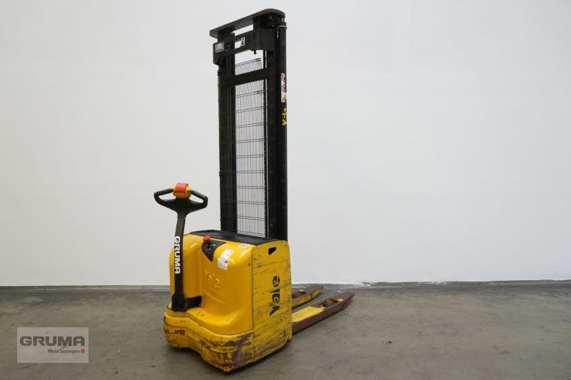 Hochhubwagen of the type Yale MS12AC, Gebrauchtmaschine in Friedberg-Derching (Picture 1)