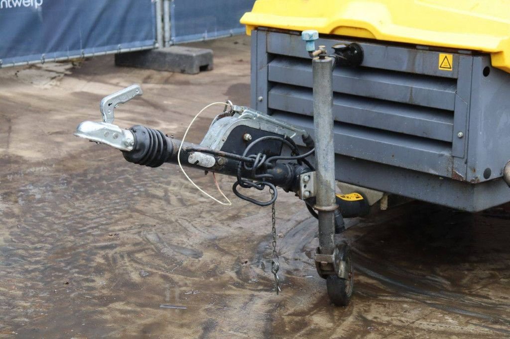 Hof-Kompressor Türe ait Atlas Copco QAX20, Gebrauchtmaschine içinde Antwerpen (resim 8)