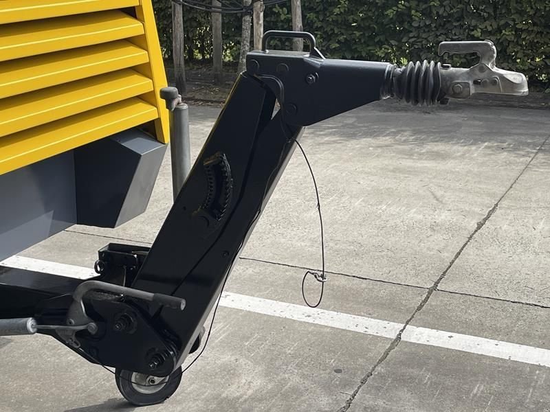 Hof-Kompressor Türe ait Atlas Copco XAHS 347 CD - N, Gebrauchtmaschine içinde Waregem (resim 4)