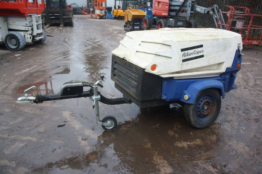 Hof-Kompressor del tipo Atlas Copco XAS 47, Gebrauchtmaschine en Antwerpen (Imagen 1)