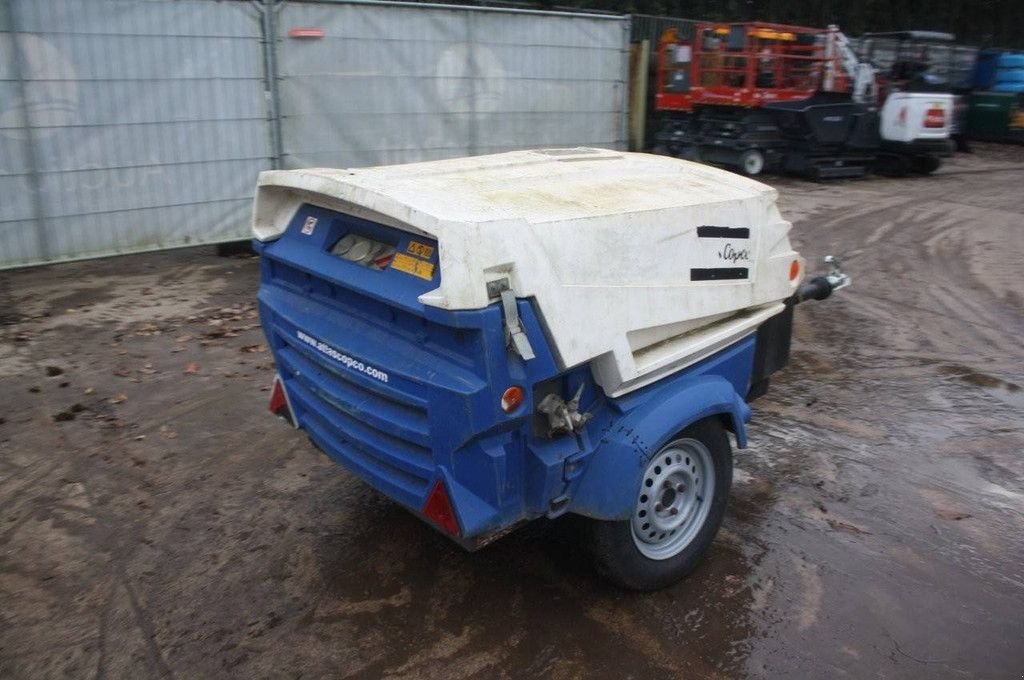 Hof-Kompressor del tipo Atlas Copco XAS 47, Gebrauchtmaschine en Antwerpen (Imagen 7)