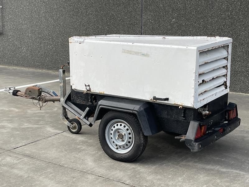 Hof-Kompressor от тип Atlas Copco XAS 66 DD - N, Gebrauchtmaschine в Waregem (Снимка 11)