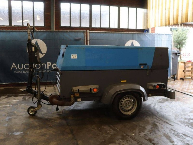 Hof-Kompressor del tipo Atlas Copco XAS137, Gebrauchtmaschine en Antwerpen (Imagen 1)