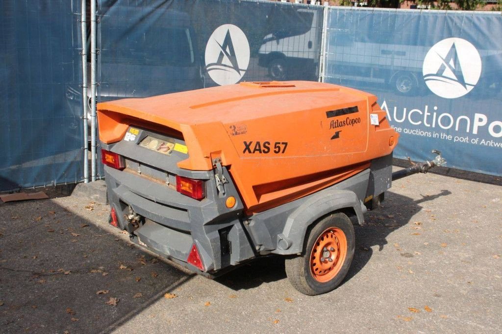 Hof-Kompressor del tipo Atlas Copco XAS57DD, Gebrauchtmaschine en Antwerpen (Imagen 9)
