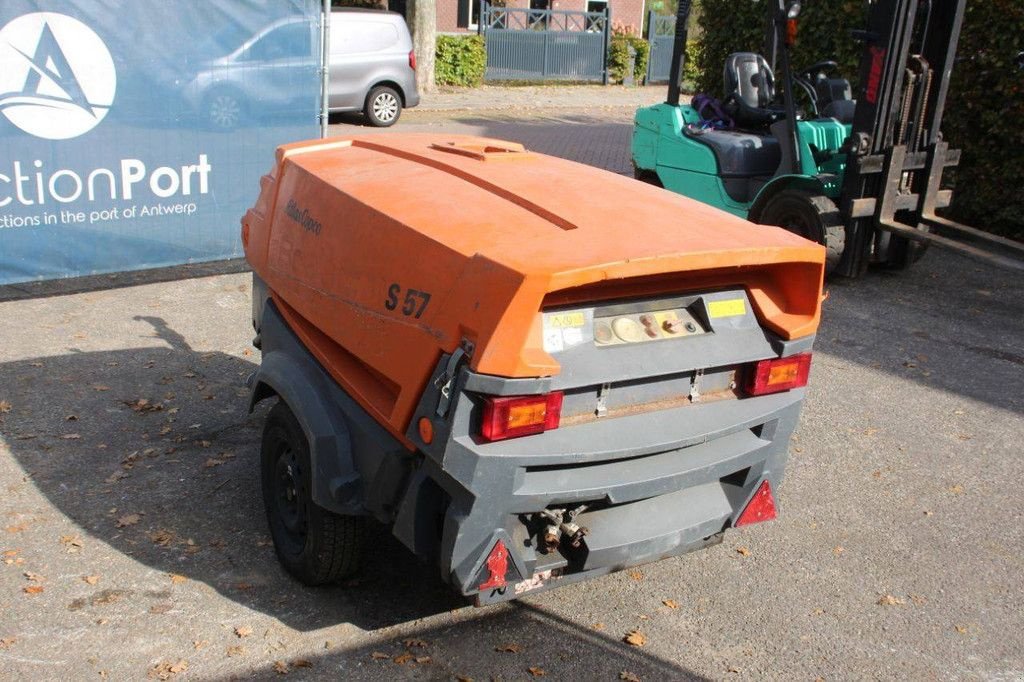Hof-Kompressor del tipo Atlas Copco XAS57DD, Gebrauchtmaschine en Antwerpen (Imagen 7)