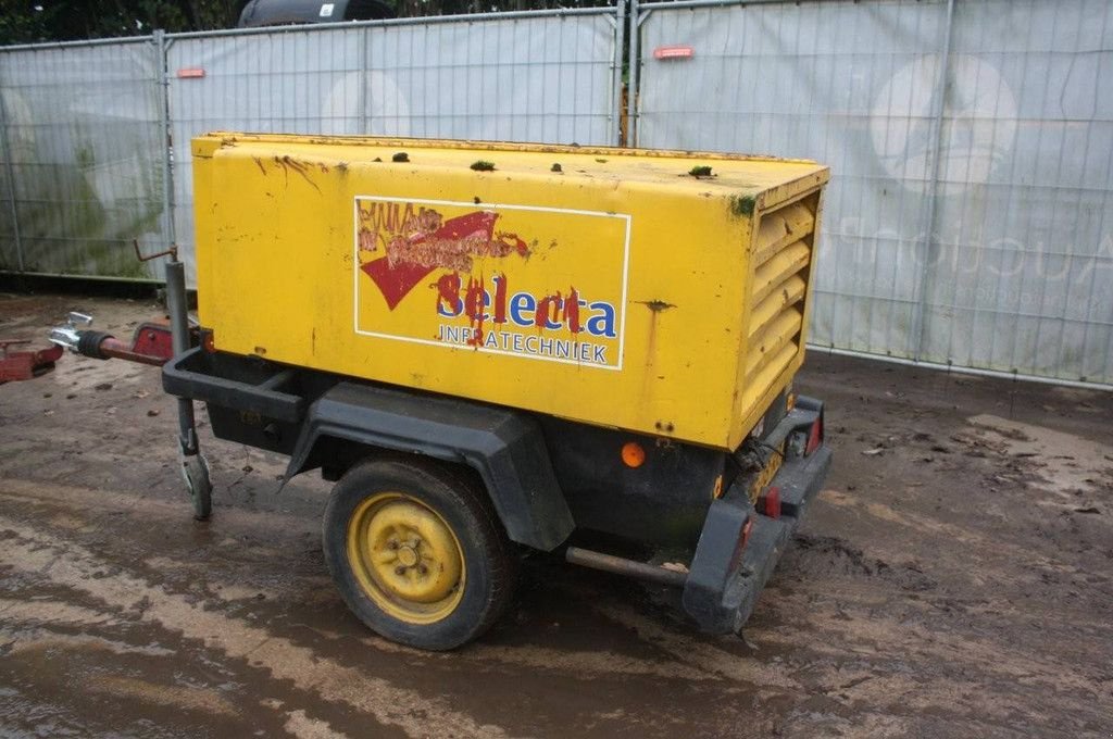 Hof-Kompressor tipa Atlas Copco XAS65, Gebrauchtmaschine u Antwerpen (Slika 3)