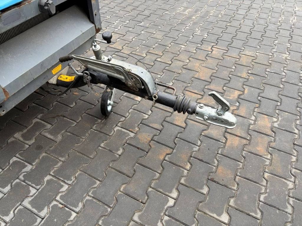 Hof-Kompressor от тип Atlas Copco XAS67DD, Gebrauchtmaschine в Antwerpen (Снимка 10)