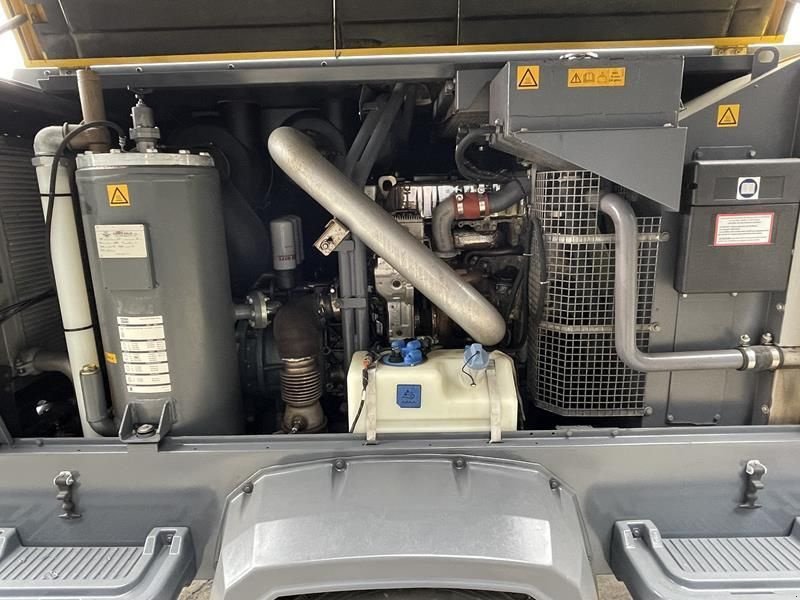 Hof-Kompressor van het type Atlas Copco XATS 327 MD - N, Gebrauchtmaschine in Waregem (Foto 7)