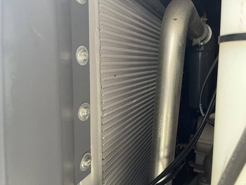 Hof-Kompressor van het type Atlas Copco XATS 327 MD - N, Gebrauchtmaschine in Waregem (Foto 10)