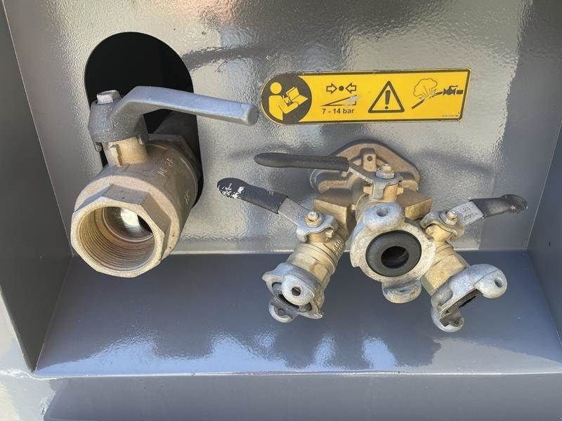 Hof-Kompressor типа Atlas Copco XAVS 186 JD - N, Gebrauchtmaschine в Waregem (Фотография 9)