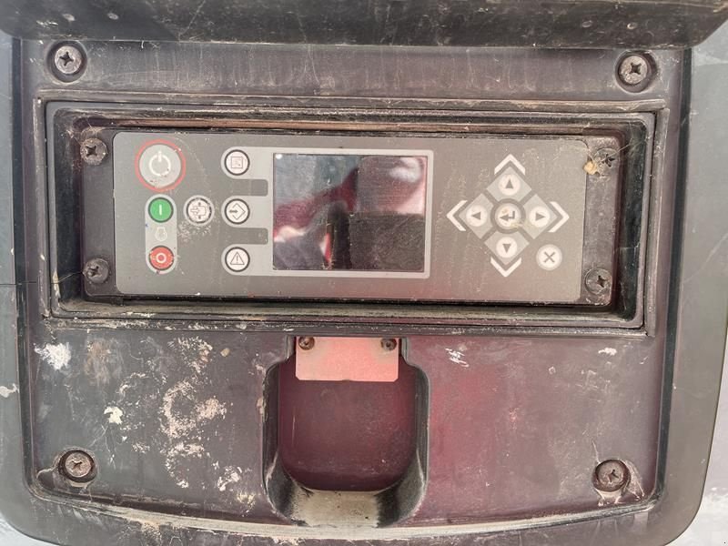 Hof-Kompressor of the type Atlas Copco XAVS 186 JD - N, Gebrauchtmaschine in Waregem (Picture 11)