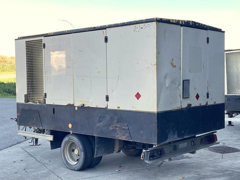 Hof-Kompressor типа Atlas Copco XRHS 385 MD, Gebrauchtmaschine в Waregem (Фотография 7)