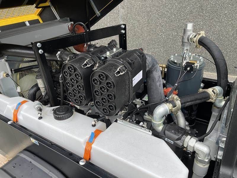 Hof-Kompressor del tipo Compair C 65 - 10 - N, Gebrauchtmaschine In Waregem (Immagine 10)