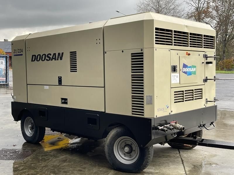 Hof-Kompressor del tipo Doosan 21 / 224 - N, Gebrauchtmaschine In Waregem (Immagine 4)