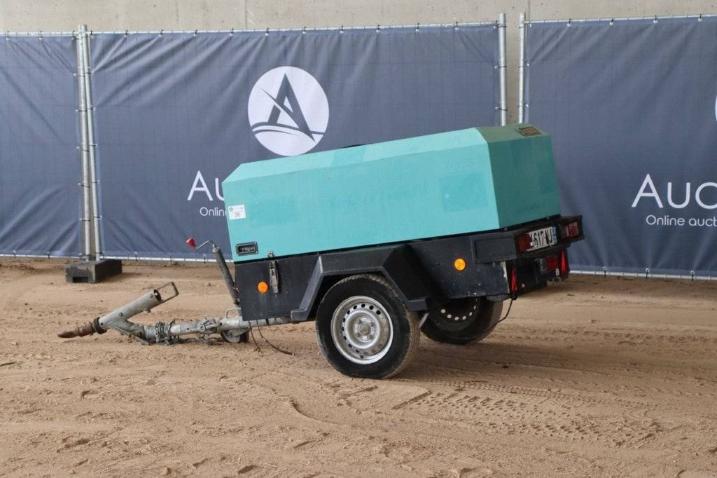 Hof-Kompressor of the type Doosan 7/31E, Gebrauchtmaschine in Antwerpen (Picture 3)