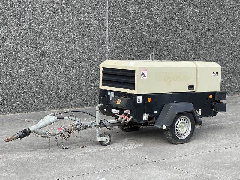 Hof-Kompressor vrste Doosan 7 / 53, Gebrauchtmaschine v Waregem (Slika 1)