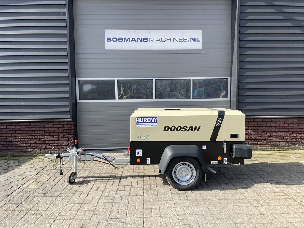 Hof-Kompressor a típus Doosan TE HUUR mobiele compressor 2.5 kuub, Gebrauchtmaschine ekkor: Neer (Kép 1)