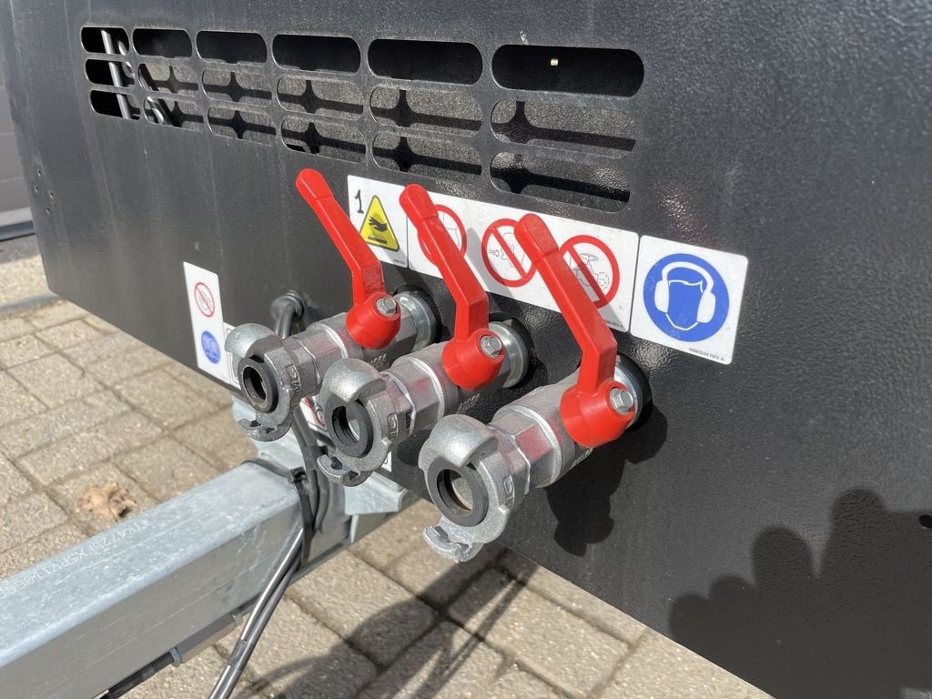 Hof-Kompressor des Typs Doosan TE HUUR mobiele compressor 2.5 kuub, Gebrauchtmaschine in Neer (Bild 9)