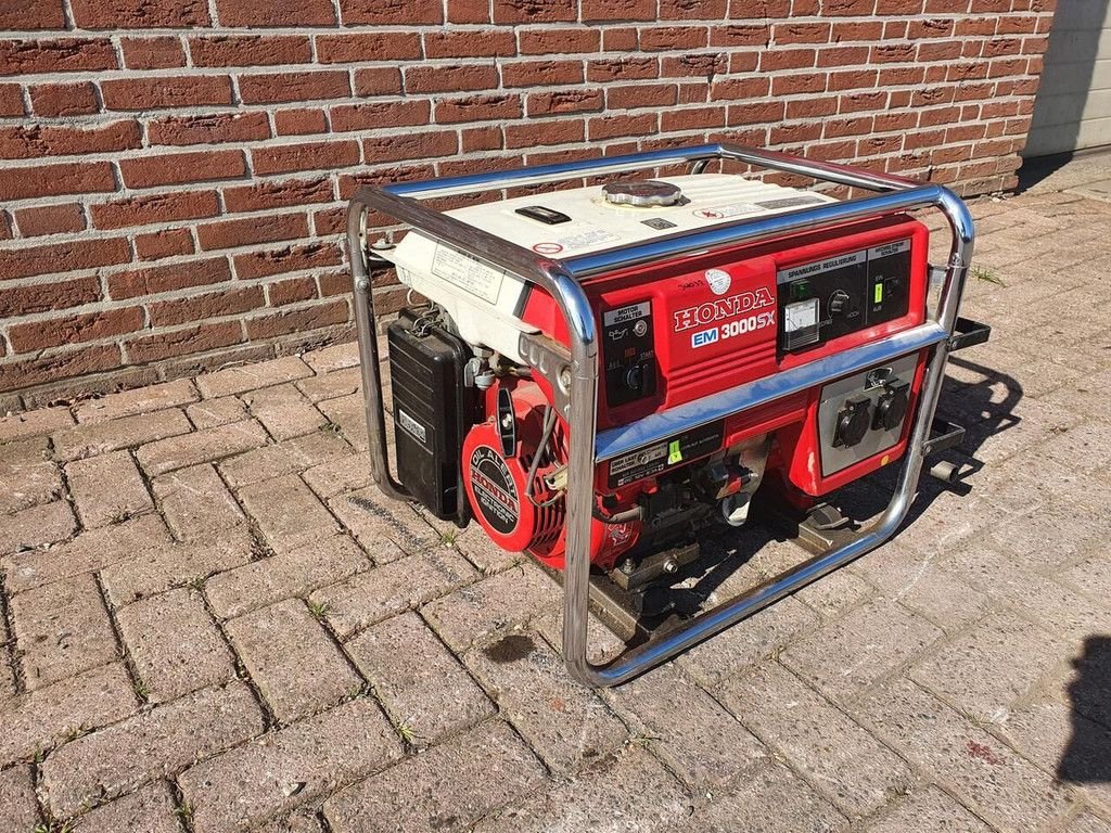 Hof-Kompressor des Typs Honda stroomaggregaat, Neumaschine in Goudriaan (Bild 4)