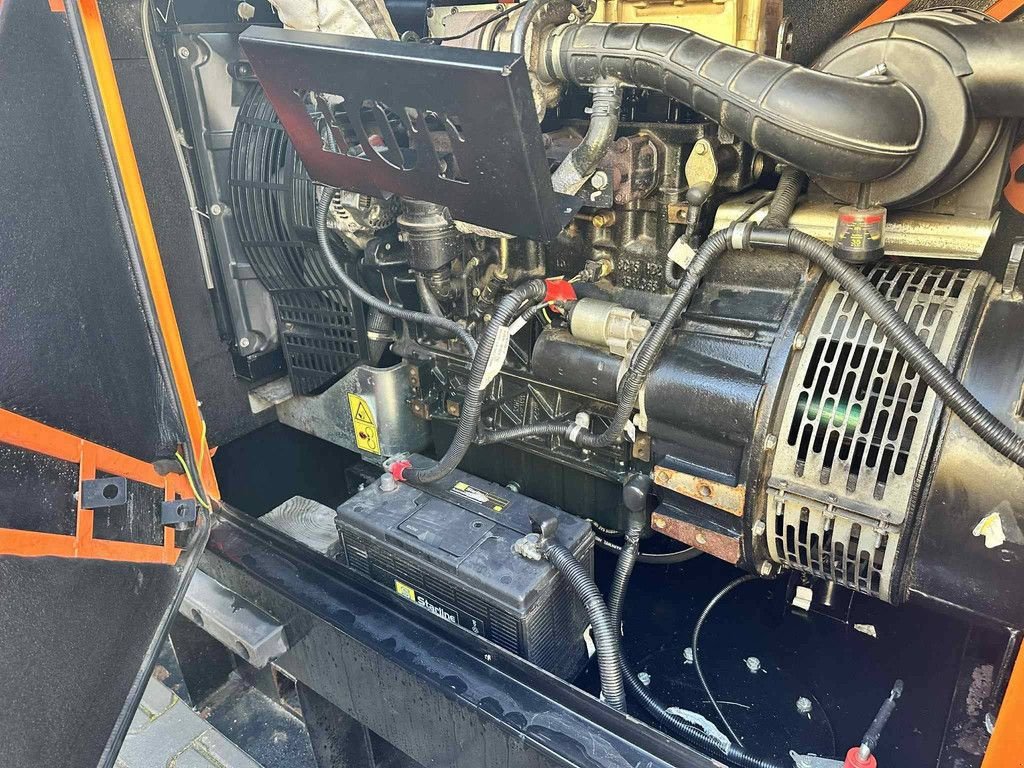 Hof-Kompressor des Typs JCB G36RS, Gebrauchtmaschine in Antwerpen (Bild 9)