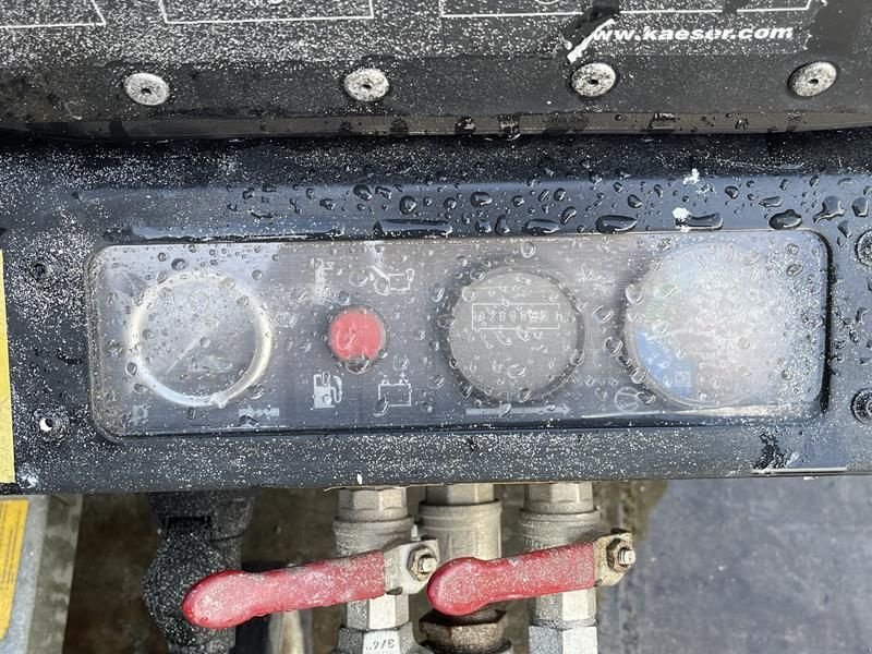 Hof-Kompressor of the type Kaeser M 50 PE - N, Gebrauchtmaschine in Waregem (Picture 5)