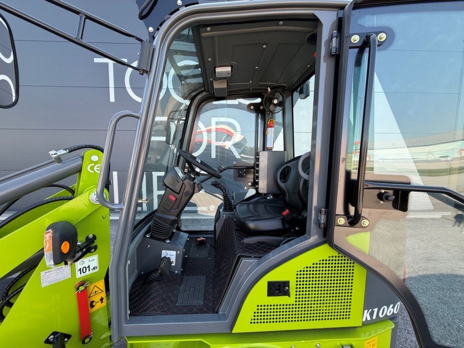 Hoflader des Typs AGROX OX1060, Neumaschine in Arbing (Bild 16)