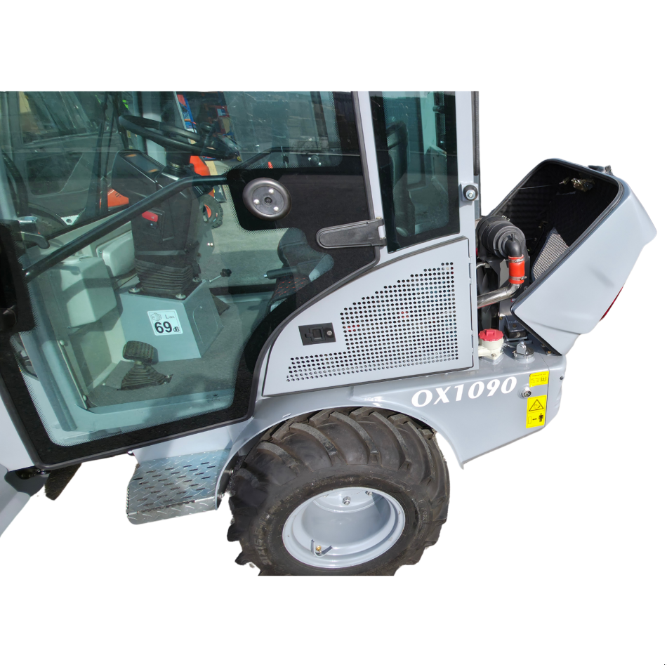 Hoflader des Typs AGROX OX1090 mit Kabine, Neumaschine in Arbing (Bild 18)