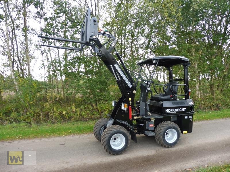 Hoflader des Typs Ags Hofknecht HL 800 ( Hoflader ) mit Perkins Motor, Neumaschine in Metelen (Bild 12)