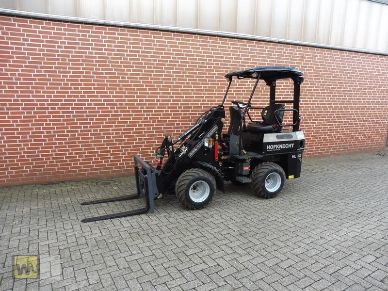 Hoflader des Typs Ags Hofknecht HL 800 ( Hoflader ) mit Perkins Motor, Neumaschine in Metelen (Bild 11)