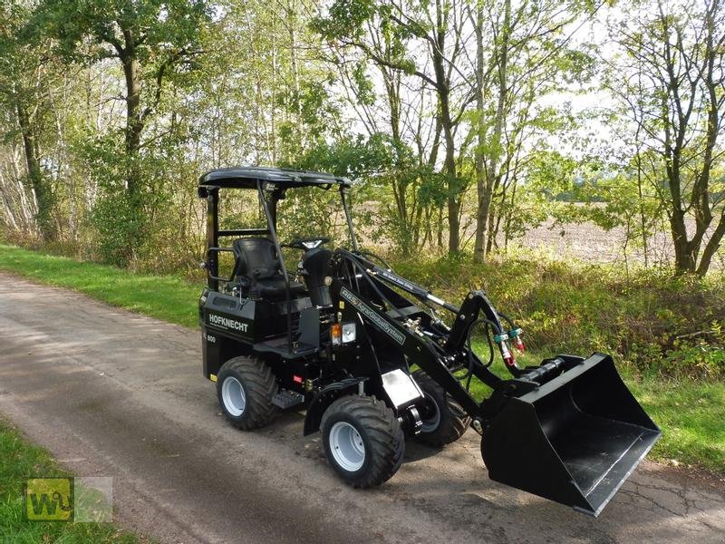 Hoflader des Typs Ags Hofknecht HL 800 ( Hoflader ) mit Perkins Motor, Neumaschine in Metelen (Bild 5)