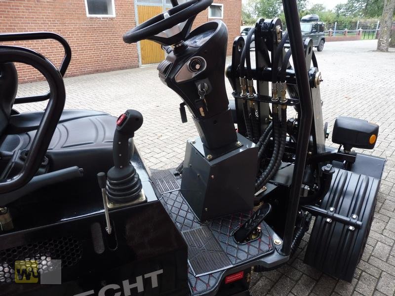 Hoflader des Typs Ags Hofknecht HL 800 ( Hoflader ) mit Perkins Motor, Neumaschine in Metelen (Bild 20)