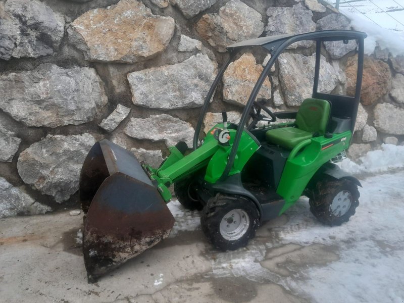 Hoflader типа Avant 220 K, Gebrauchtmaschine в Hopfgarten