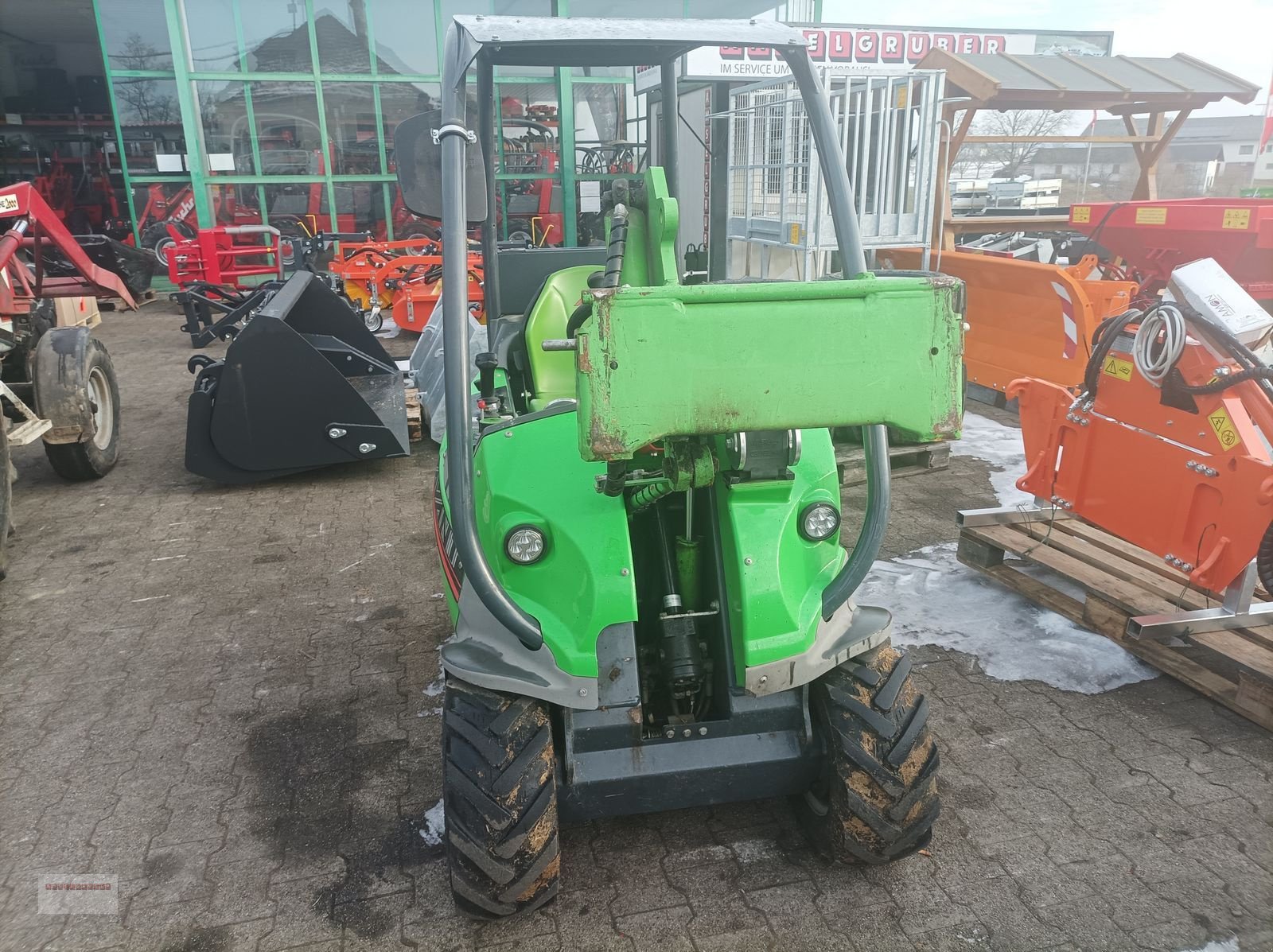 Hoflader typu Avant 220 Multifunktionslader, Gebrauchtmaschine v Tarsdorf (Obrázok 7)