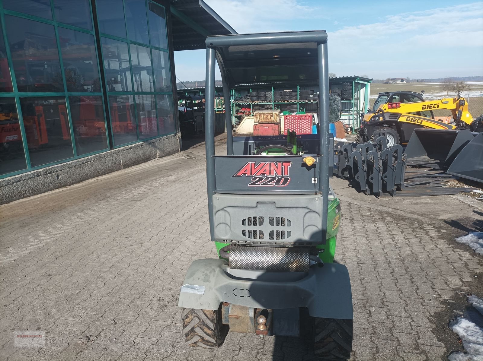 Hoflader typu Avant 220 Multifunktionslader, Gebrauchtmaschine v Tarsdorf (Obrázok 25)
