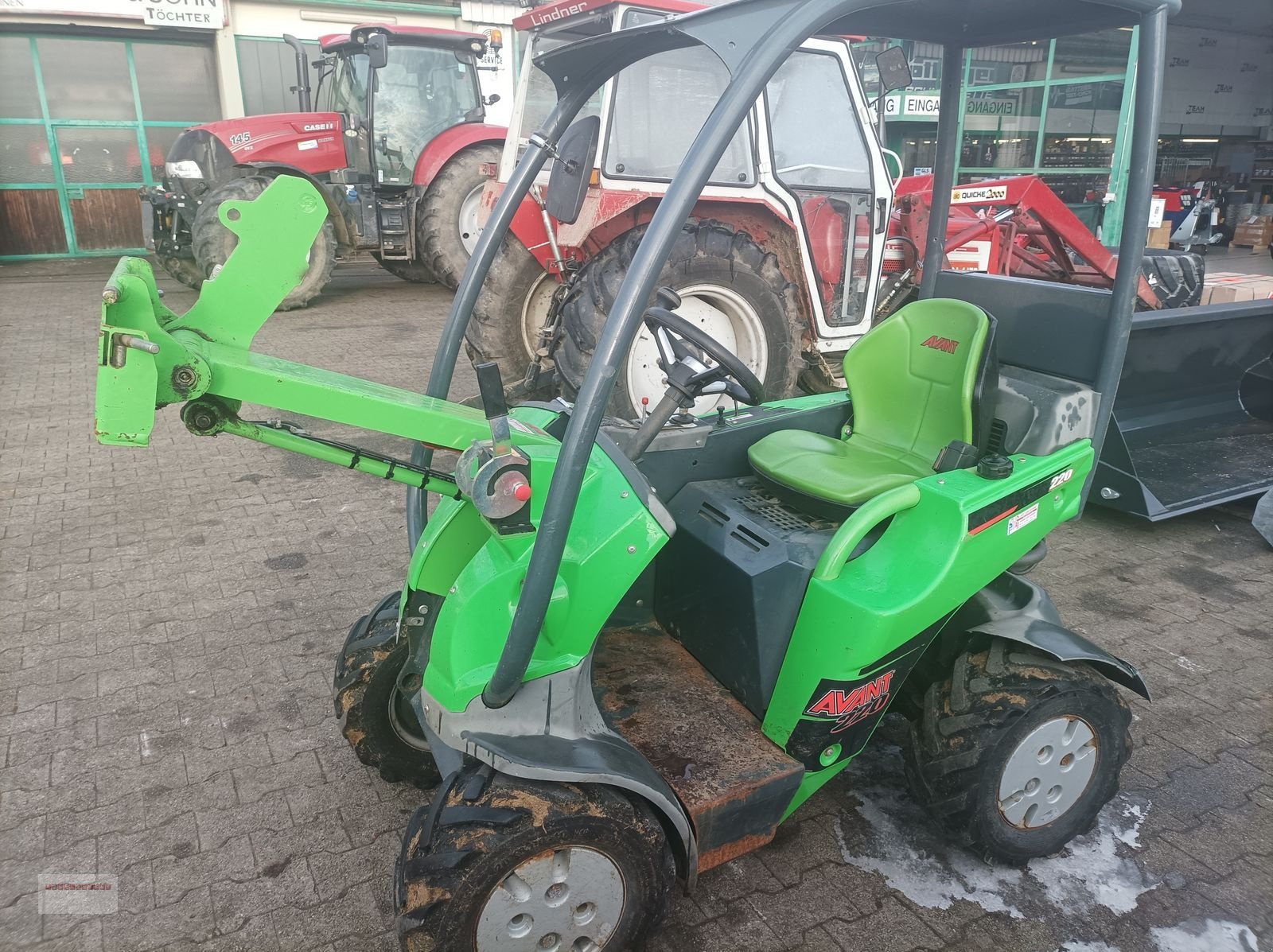 Hoflader typu Avant 220 Multifunktionslader, Gebrauchtmaschine v Tarsdorf (Obrázok 9)