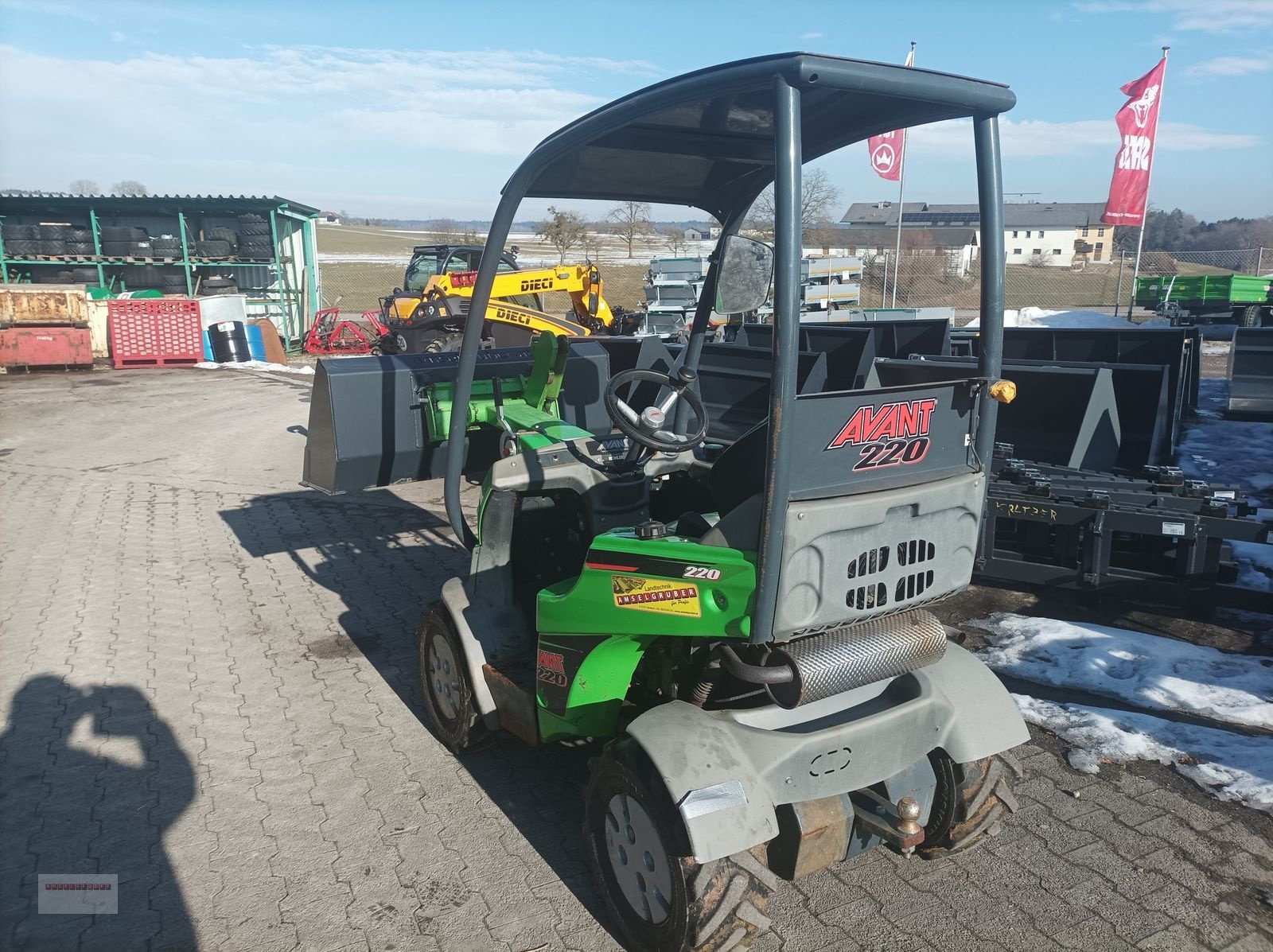 Hoflader typu Avant 220 Multifunktionslader, Gebrauchtmaschine v Tarsdorf (Obrázok 23)