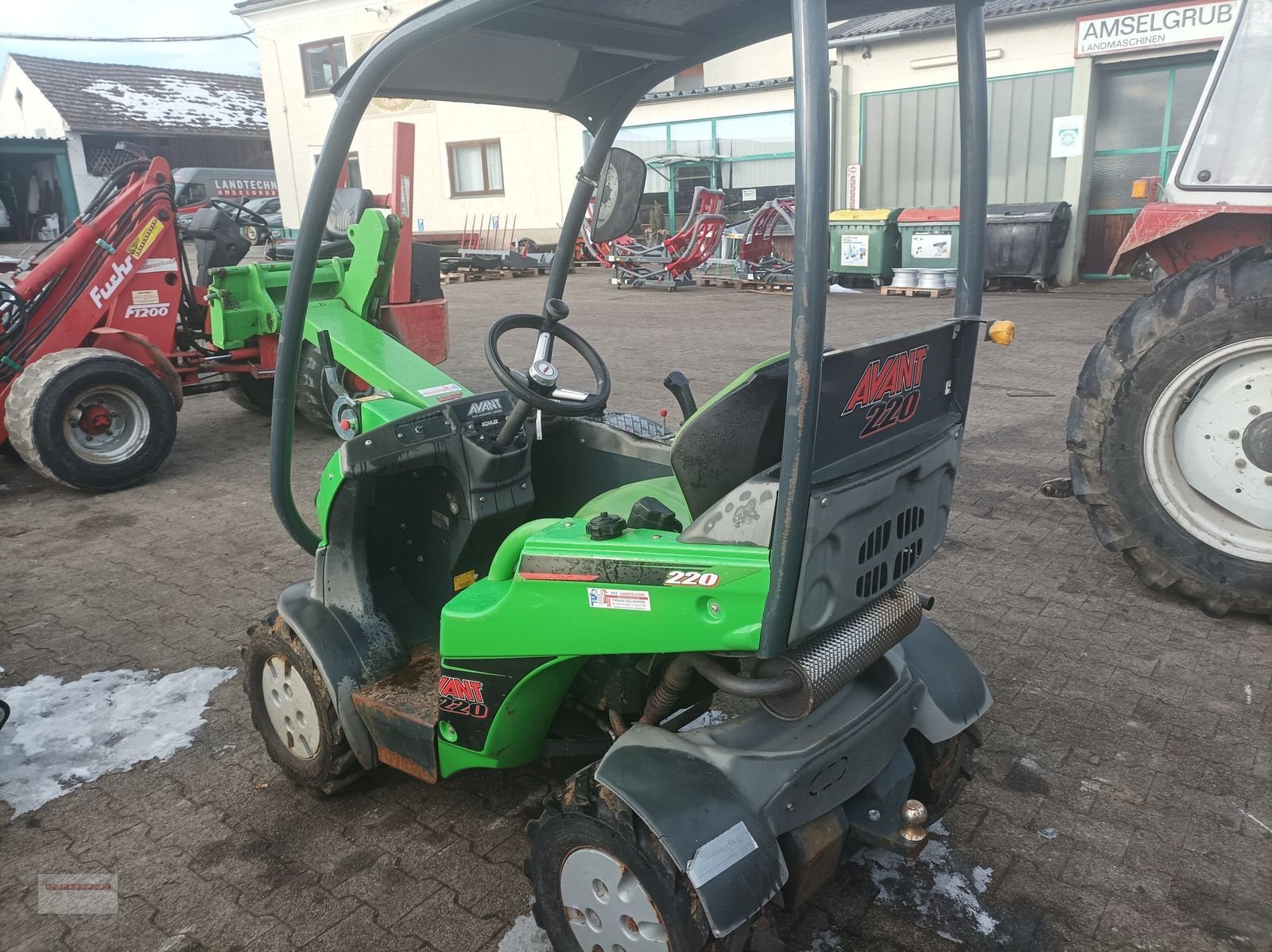 Hoflader typu Avant 220 Multifunktionslader, Gebrauchtmaschine v Tarsdorf (Obrázok 11)