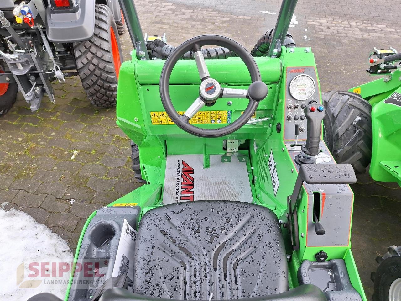 Hoflader του τύπου Avant 423, Neumaschine σε Groß-Umstadt (Φωτογραφία 5)